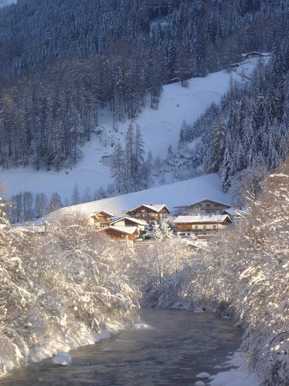 Familie Neunhaeuserer Neustift im Stubaital Exterior photo