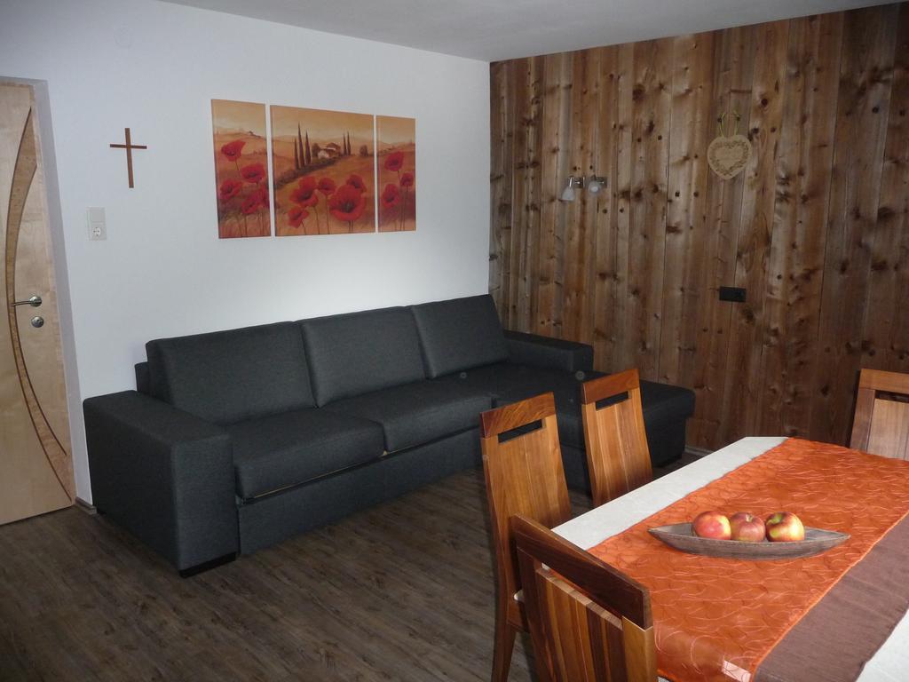 Familie Neunhaeuserer Neustift im Stubaital Exterior photo