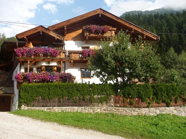 Familie Neunhaeuserer Neustift im Stubaital Exterior photo