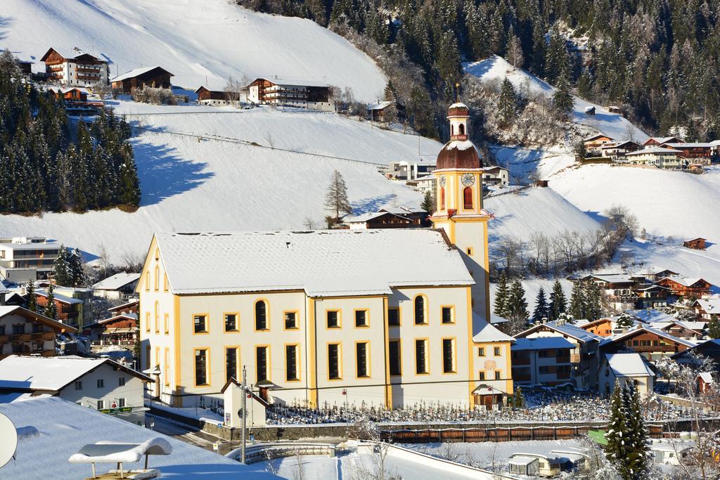 Familie Neunhaeuserer Neustift im Stubaital Exterior photo